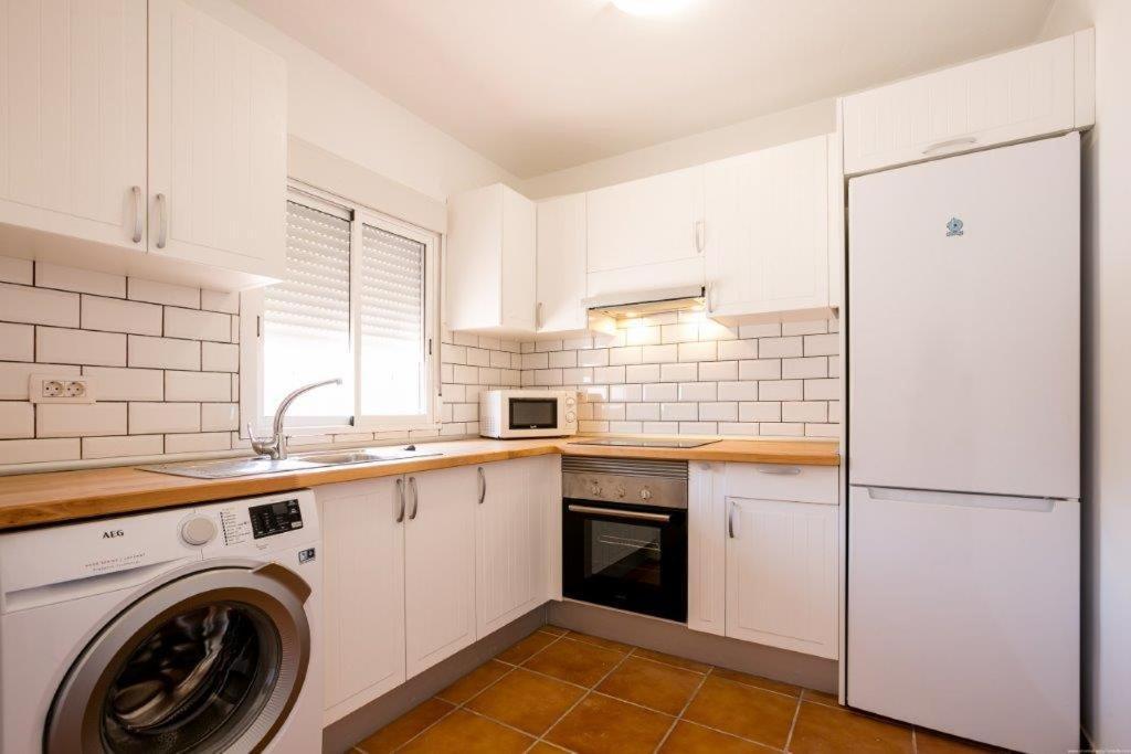 2 Bedroom Apartments Los Cristianos Beach Tenerife Tamaragua Arona  Esterno foto